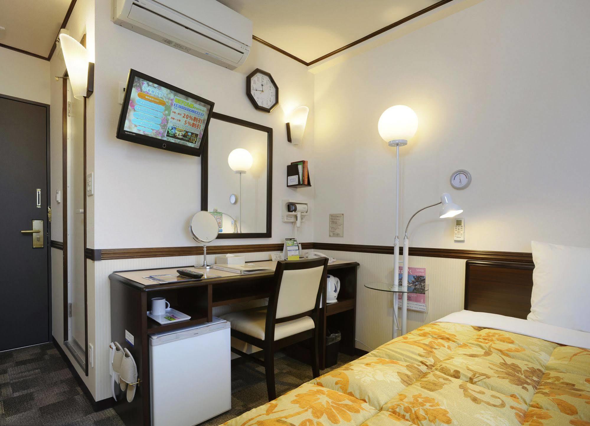 Toyoko Inn Hokkaido Sapporo-Eki Minami-Guchi Extérieur photo