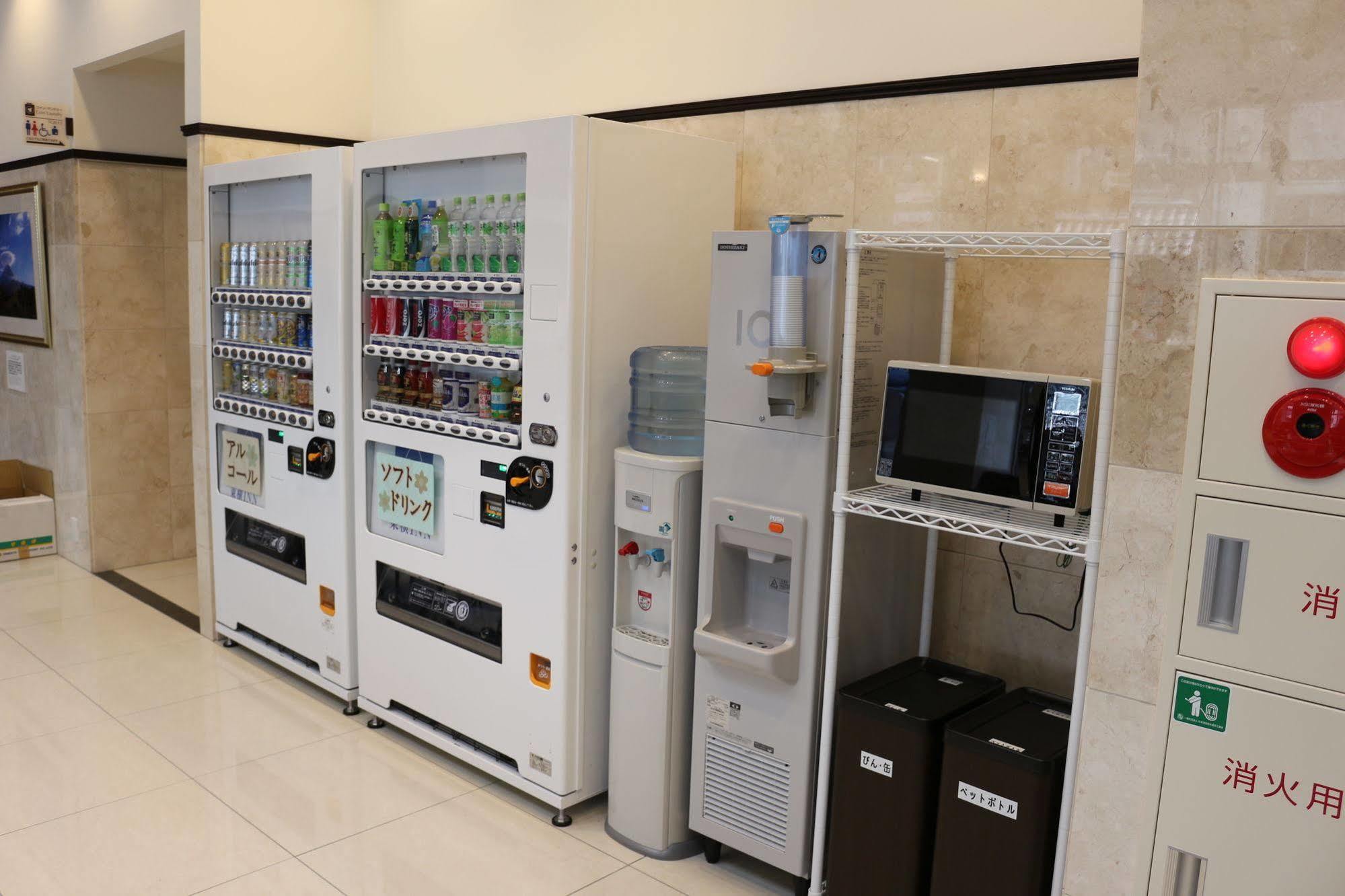 Toyoko Inn Hokkaido Sapporo-Eki Minami-Guchi Extérieur photo